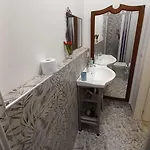 Matrimoniale Francese Con Bagno Privato Noicattaro